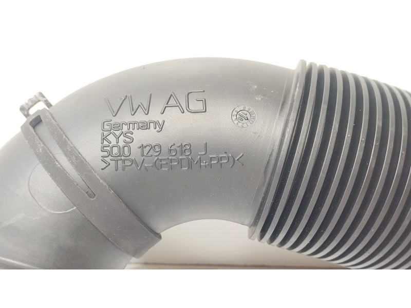 Recambio de tubo para seat leon st (5f8) 1.0 tsi referencia OEM IAM 5Q0129618J  