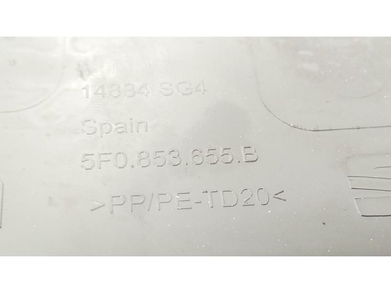 Recambio de molduras delanteras para seat leon st (5f8) 1.0 tsi referencia OEM IAM 5F0853655B  