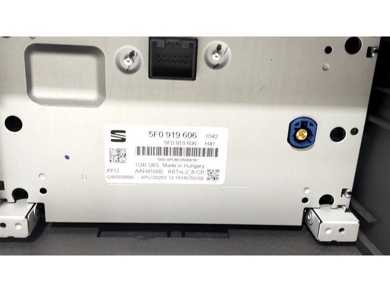 Recambio de pantalla multifuncion para seat leon st (5f8) 1.0 tsi referencia OEM IAM 5F0919606  