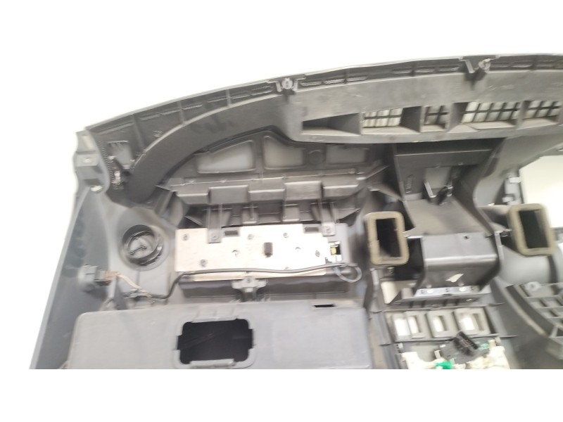 Recambio de salpicadero para dacia logan (ls_) 1.5 dci (ls0w) referencia OEM IAM 681002065R  