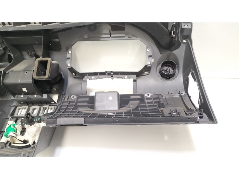 Recambio de salpicadero para dacia logan (ls_) 1.5 dci (ls0w) referencia OEM IAM 681002065R  