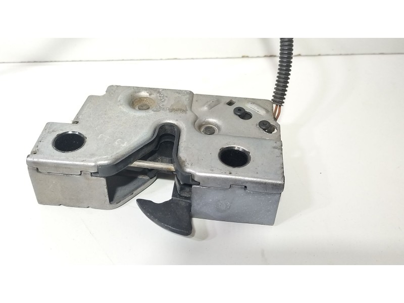 Recambio de cerradura capot para seat leon st (5f8) 1.0 tsi referencia OEM IAM 5F0823509D  