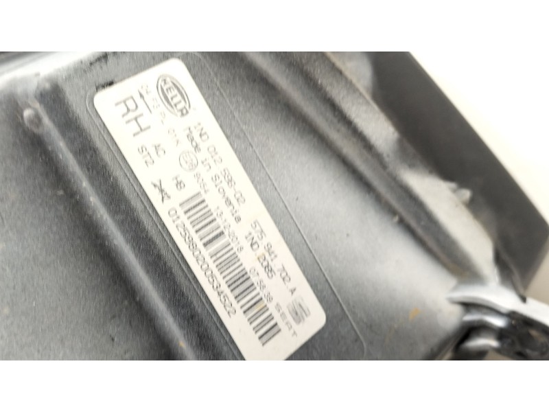 Recambio de faro antiniebla derecho para seat leon st (5f8) 1.0 tsi referencia OEM IAM 575941702A  