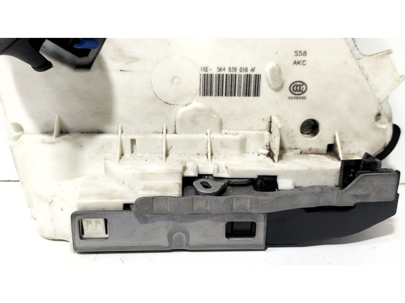 Recambio de cerradura puerta trasera derecha para seat leon st (5f8) 1.0 tsi referencia OEM IAM 5K4839016AF  