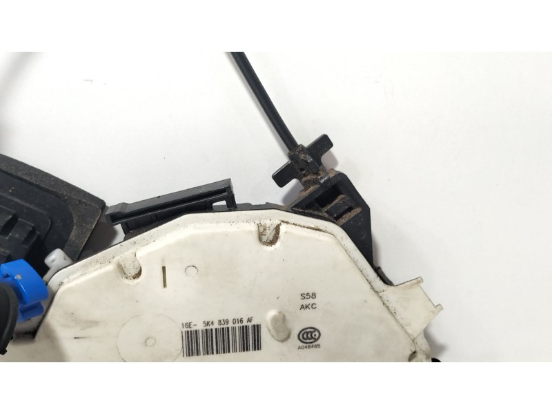 Recambio de cerradura puerta trasera derecha para seat leon st (5f8) 1.0 tsi referencia OEM IAM 5K4839016AF  