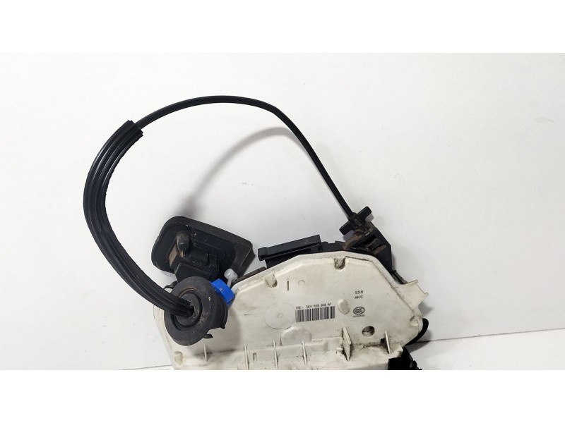 Recambio de cerradura puerta trasera derecha para seat leon st (5f8) 1.0 tsi referencia OEM IAM 5K4839016AF  