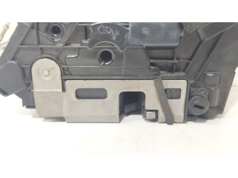 Recambio de cerradura puerta trasera derecha para seat leon st (5f8) 1.0 tsi referencia OEM IAM 5K4839016AF  