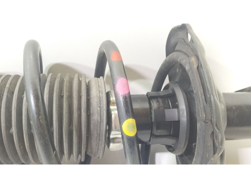 Recambio de amortiguador delantero izquierdo para seat leon st (5f8) 1.0 tsi referencia OEM IAM 5Q0413023FP  