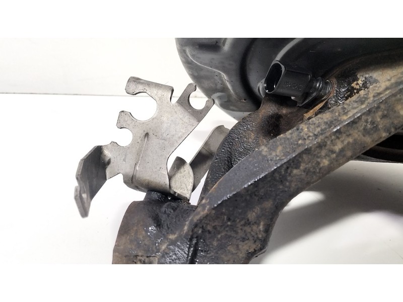 Recambio de mangueta delantera derecha para seat leon st (5f8) 1.0 tsi referencia OEM IAM 5Q0407254C  