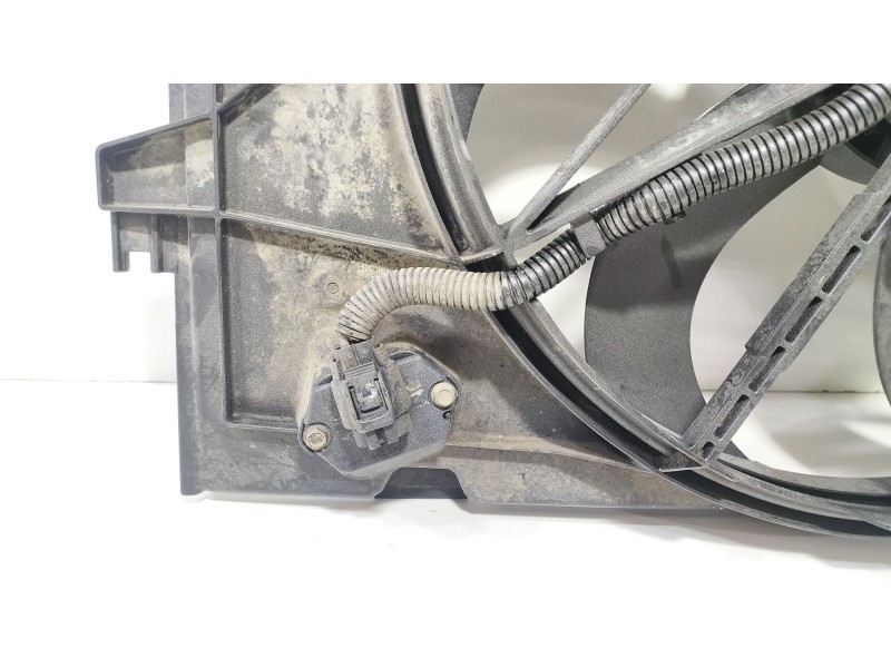 Recambio de electroventilador para hyundai tucson (jm) 2.0 crdi referencia OEM IAM 253802EXXX  