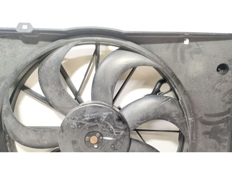 Recambio de electroventilador para hyundai tucson (jm) 2.0 crdi referencia OEM IAM 253802EXXX  