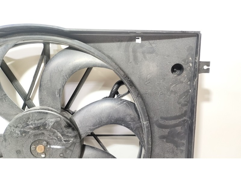 Recambio de electroventilador para hyundai tucson (jm) 2.0 crdi referencia OEM IAM 253802EXXX  