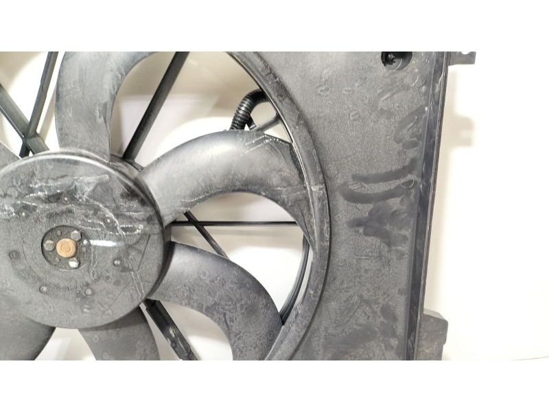 Recambio de electroventilador para hyundai tucson (jm) 2.0 crdi referencia OEM IAM 253802EXXX  