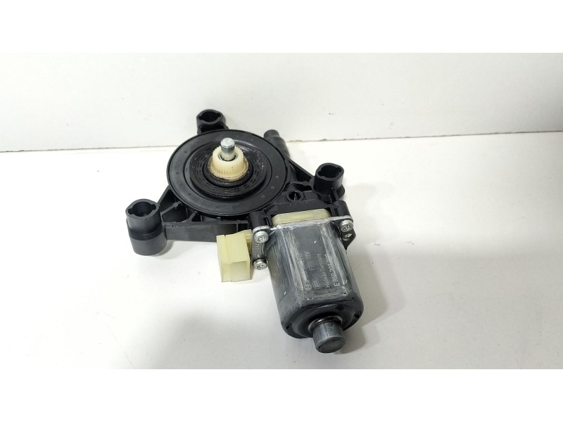 Recambio de motor elevalunas delantero izquierdo para seat leon st (5f8) 1.0 tsi referencia OEM IAM 5Q0959801B  