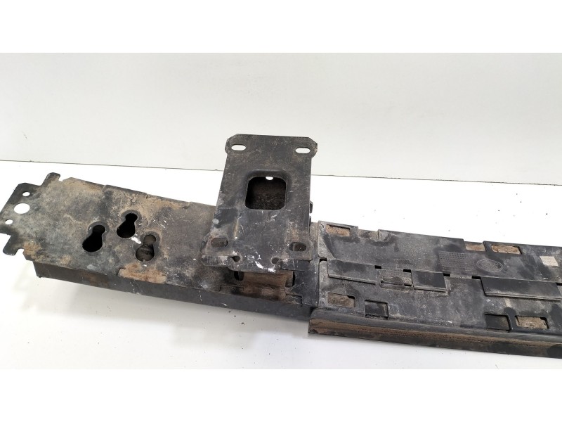 Recambio de refuerzo paragolpes delantero para land rover discovery iv (l319) 3.0 sdv6 4x4 referencia OEM IAM AH2213D020AA  