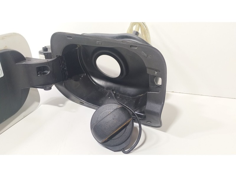 Recambio de tapa exterior combustible para seat leon st (5f8) 1.0 tsi referencia OEM IAM 5F4809905F  