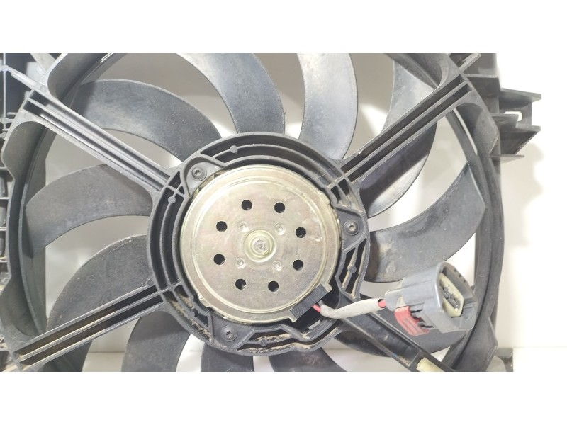 Recambio de electroventilador para chrysler voyager (rg) 2.5 crd grand voyager limited referencia OEM IAM MC1211868911P  