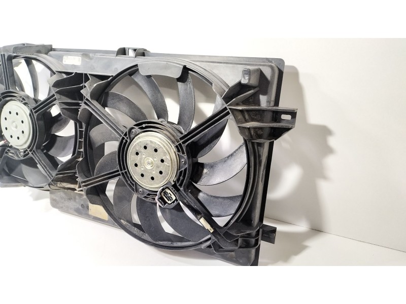 Recambio de electroventilador para chrysler voyager (rg) 2.5 crd grand voyager limited referencia OEM IAM MC1211868911P  