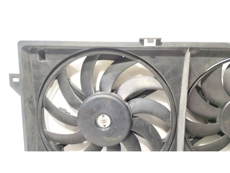 Recambio de electroventilador para chrysler voyager (rg) 2.5 crd grand voyager limited referencia OEM IAM MC1211868911P  