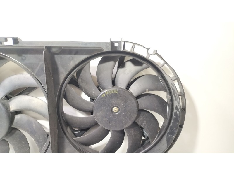 Recambio de electroventilador para chrysler voyager (rg) 2.5 crd grand voyager limited referencia OEM IAM MC1211868911P  