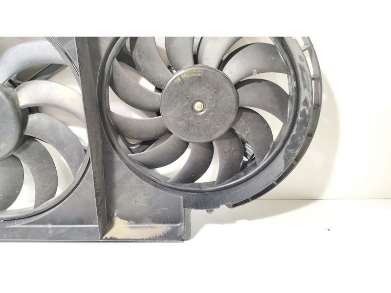 Recambio de electroventilador para chrysler voyager (rg) 2.5 crd grand voyager limited referencia OEM IAM MC1211868911P  