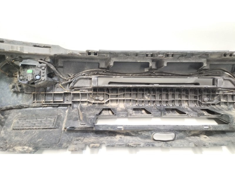 Recambio de paragolpes delantero para land rover discovery iv (l319) 3.0 sdv6 4x4 referencia OEM IAM LR058014  