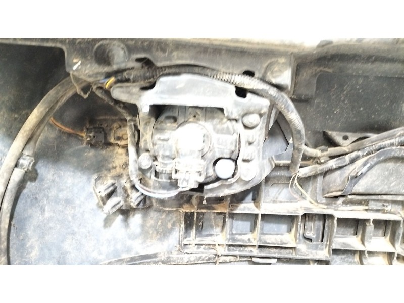 Recambio de paragolpes delantero para land rover discovery iv (l319) 3.0 sdv6 4x4 referencia OEM IAM LR058014  