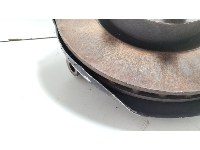 Recambio de mangueta delantera derecha para land rover discovery iv (l319) 3.0 sdv6 4x4 referencia OEM IAM LR056468  