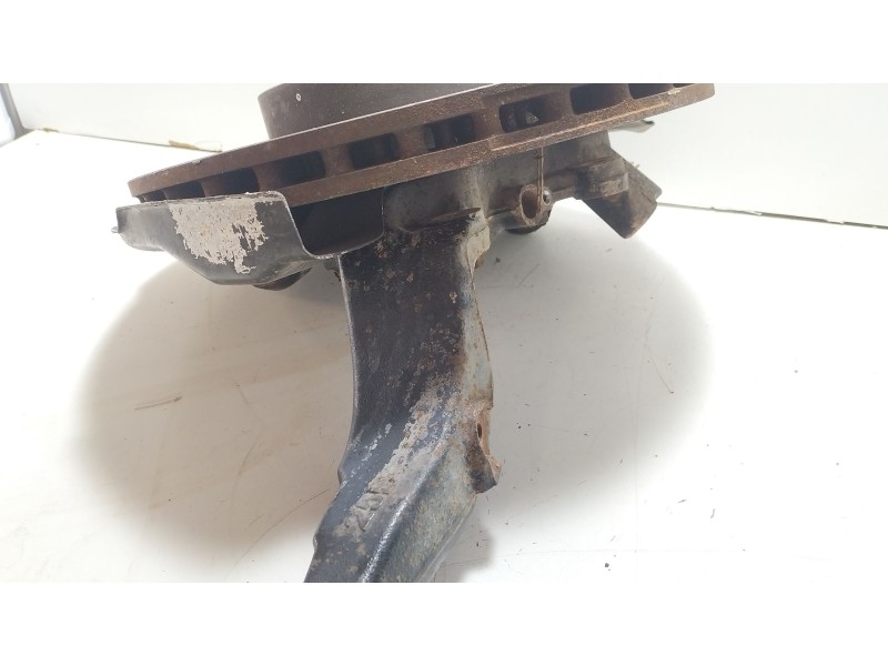 Recambio de mangueta delantera derecha para land rover discovery iv (l319) 3.0 sdv6 4x4 referencia OEM IAM LR056468  