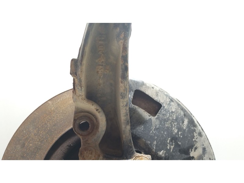 Recambio de mangueta delantera izquierda para land rover discovery iv (l319) 3.0 sdv6 4x4 referencia OEM IAM LR056469  