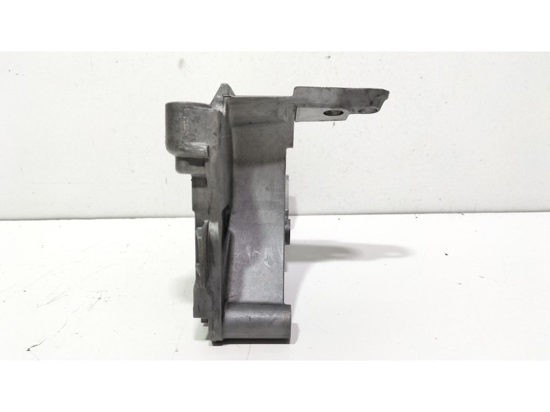Recambio de soporte motor para renault scenic ii 1.5 dci diesel referencia OEM IAM 8200871583  