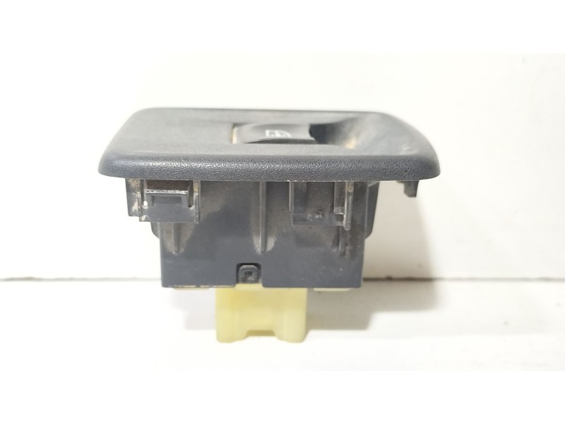 Recambio de mando elevalunas delantero derecho para renault kangoo / grand kangoo ii (kw0/1_) 1.5 dci 70 (kw0v, kw0a) referencia