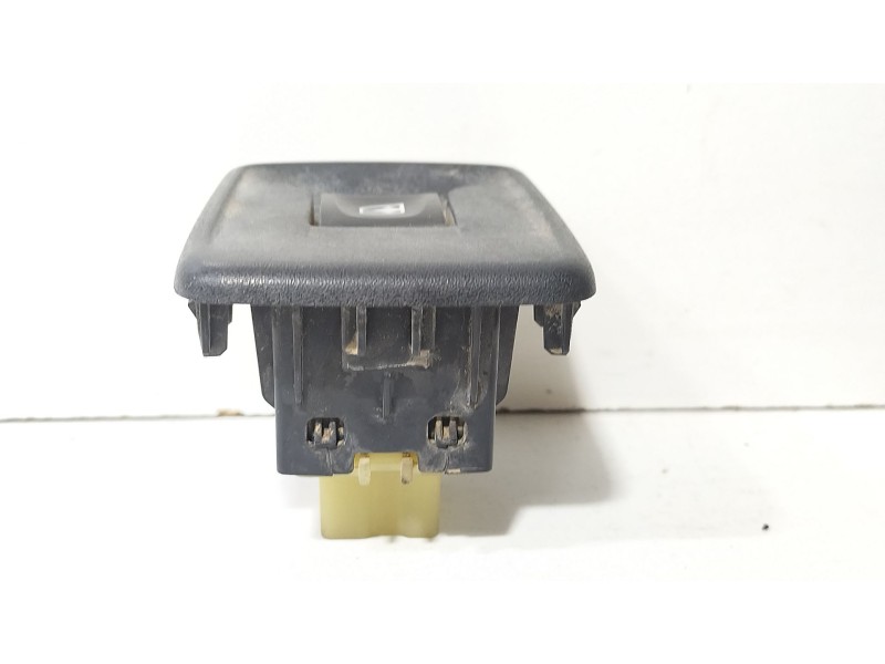 Recambio de mando elevalunas delantero derecho para renault kangoo / grand kangoo ii (kw0/1_) 1.5 dci 70 (kw0v, kw0a) referencia