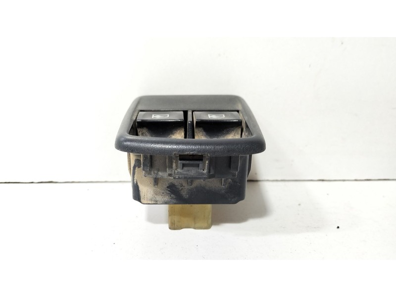 Recambio de mando elevalunas delantero izquierdo para renault kangoo / grand kangoo ii (kw0/1_) 1.5 dci 70 (kw0v, kw0a) referenc