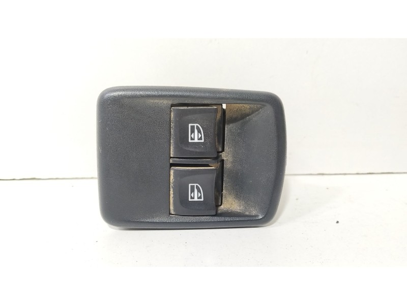 Recambio de mando elevalunas delantero izquierdo para renault kangoo / grand kangoo ii (kw0/1_) 1.5 dci 70 (kw0v, kw0a) referenc