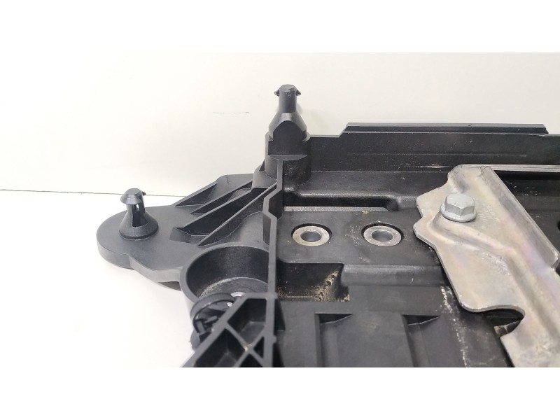 Recambio de soporte bateria para seat leon st (5f8) 1.0 tsi referencia OEM IAM 5Q0915331K  