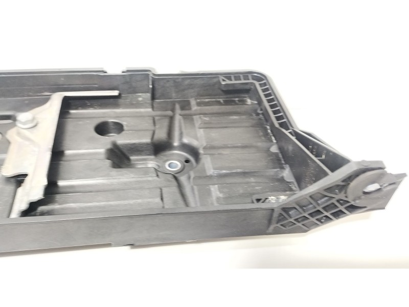 Recambio de soporte bateria para seat leon st (5f8) 1.0 tsi referencia OEM IAM 5Q0915331K  