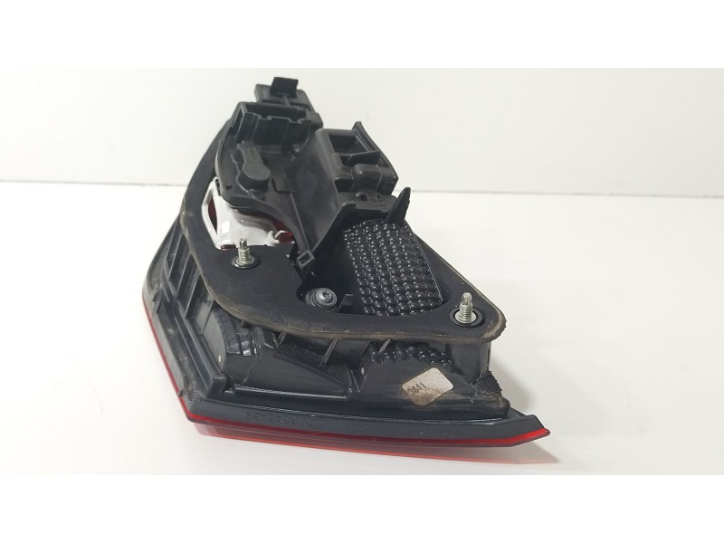 Recambio de piloto trasero izquierdo de porton para seat leon st (5f8) 1.0 tsi referencia OEM IAM 5F0945093L  