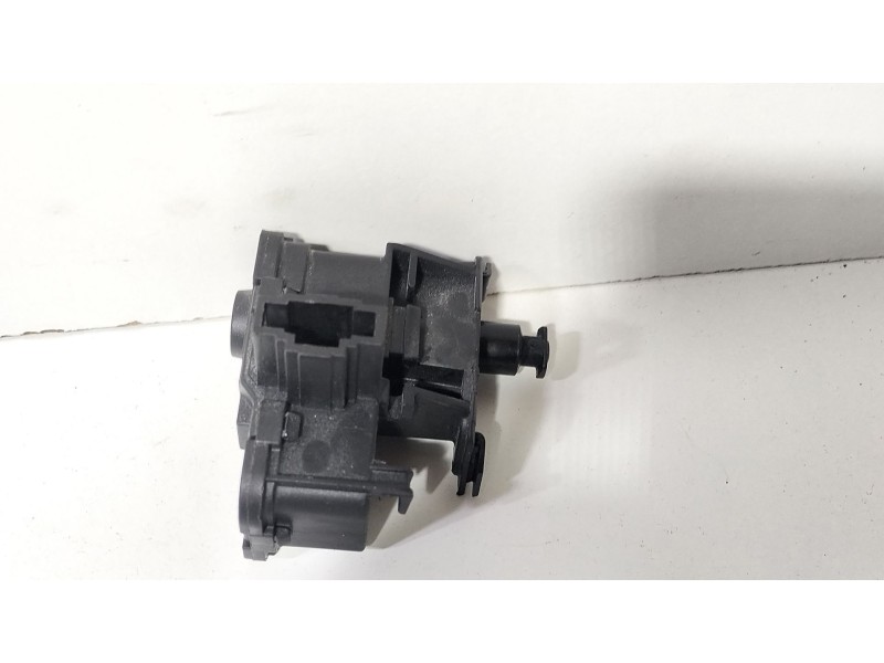 Recambio de motor tapa combustible para seat leon st (5f8) 1.0 tsi referencia OEM IAM 0810773F  