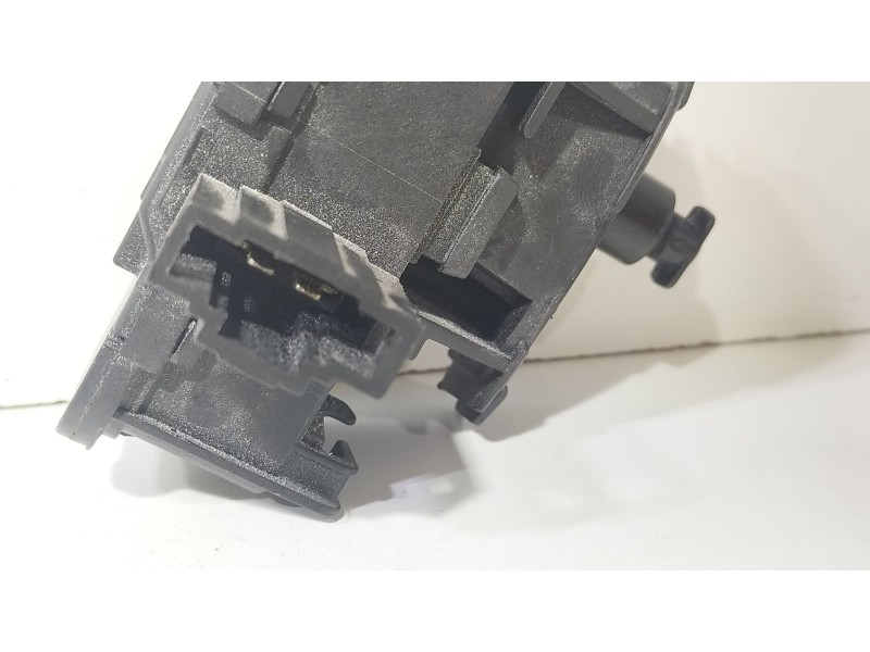 Recambio de motor tapa combustible para seat leon st (5f8) 1.0 tsi referencia OEM IAM 0810773F  