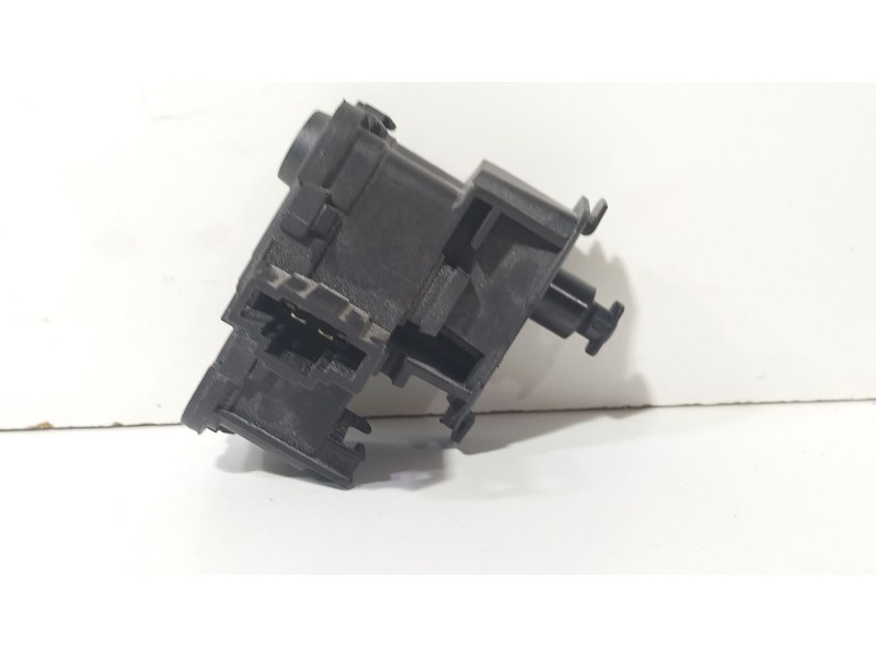 Recambio de motor tapa combustible para seat leon st (5f8) 1.0 tsi referencia OEM IAM 0810773F  