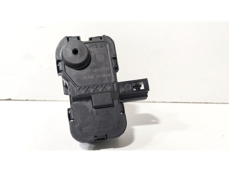 Recambio de motor tapa combustible para seat leon st (5f8) 1.0 tsi referencia OEM IAM 0810773F  