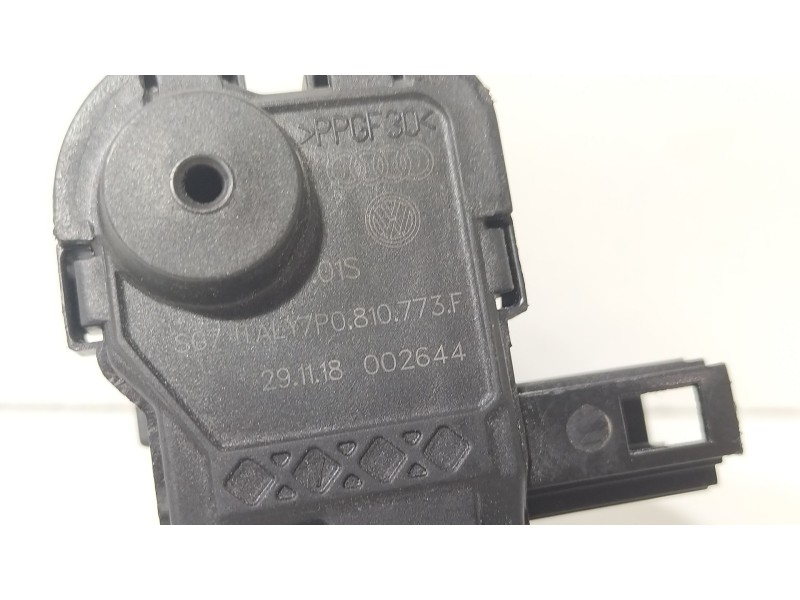 Recambio de motor tapa combustible para seat leon st (5f8) 1.0 tsi referencia OEM IAM 0810773F  