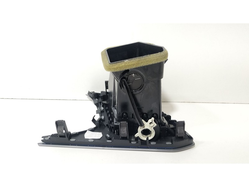 Recambio de rejilla aireadora para seat leon st (5f8) 1.0 tsi referencia OEM IAM 5F1820901D  