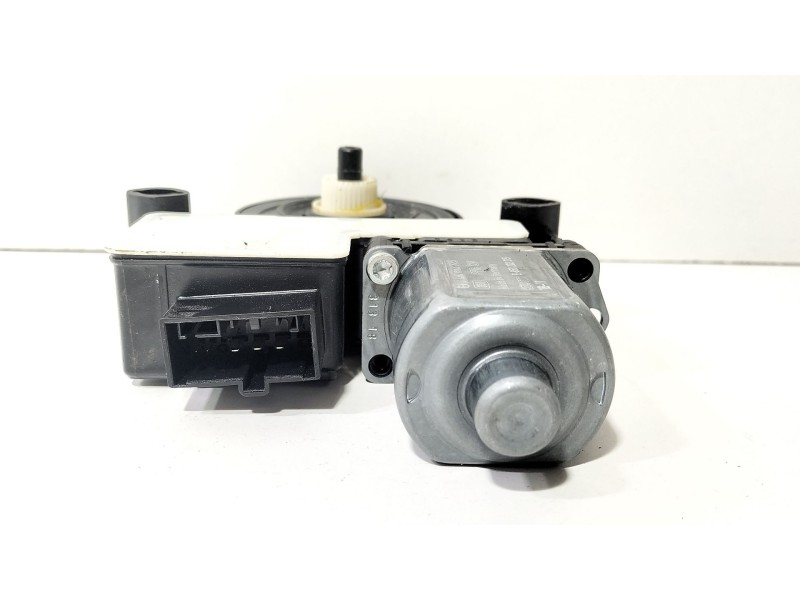 Recambio de motor elevalunas trasero izquierdo para seat leon st (5f8) 1.0 tsi referencia OEM IAM 5Q0959811E  