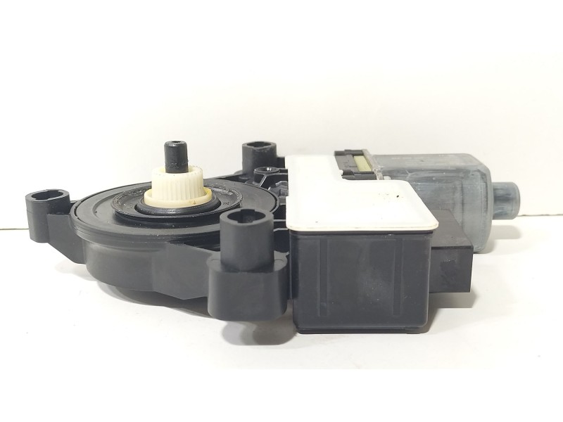 Recambio de motor elevalunas trasero izquierdo para seat leon st (5f8) 1.0 tsi referencia OEM IAM 5Q0959811E  