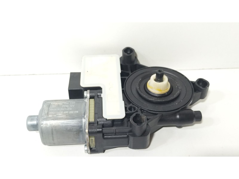 Recambio de motor elevalunas trasero izquierdo para seat leon st (5f8) 1.0 tsi referencia OEM IAM 5Q0959811E  