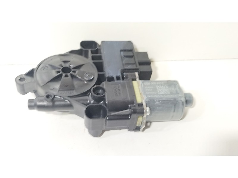 Recambio de motor elevalunas trasero izquierdo para seat leon st (5f8) 1.0 tsi referencia OEM IAM 5Q0959811E  