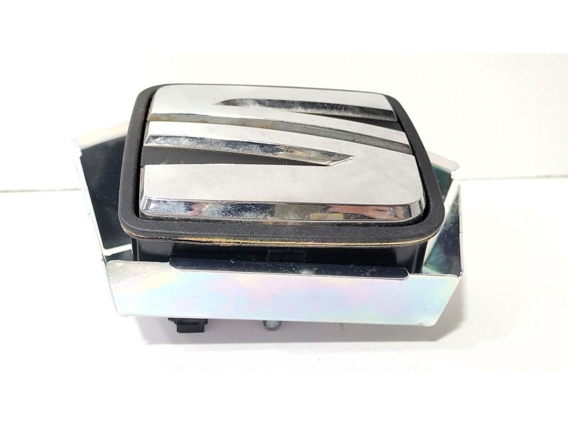 Recambio de maneta exterior porton para seat leon st (5f8) 1.0 tsi referencia OEM IAM 5F0827565D  