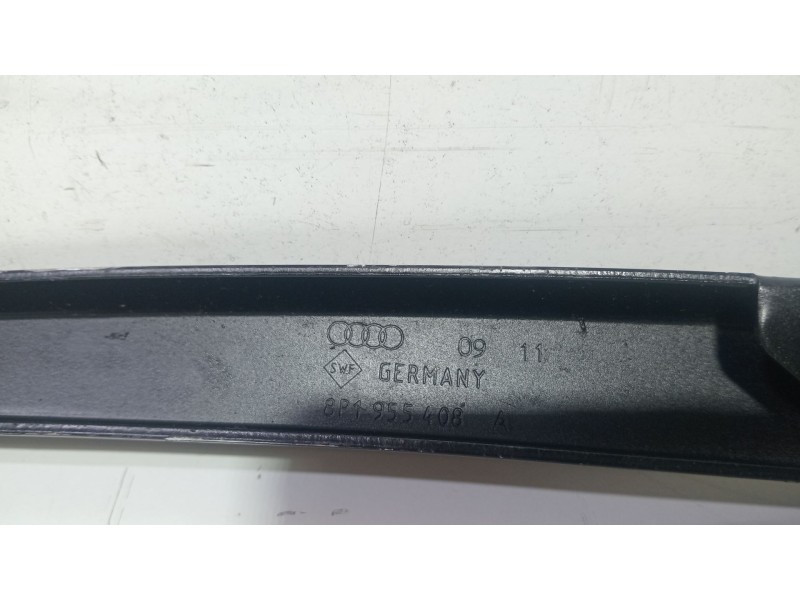 Recambio de brazo limpia delantero derecho para audi a3 (8p1) 1.6 tdi referencia OEM IAM 8P1955408A  